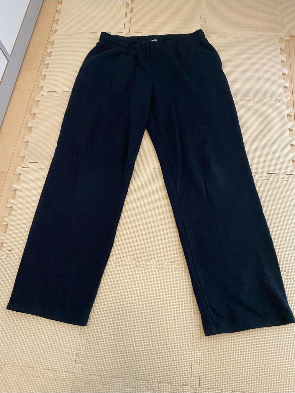 Universal Thread Black Mid Rise Knit Straight Leg Sweatpants Size M